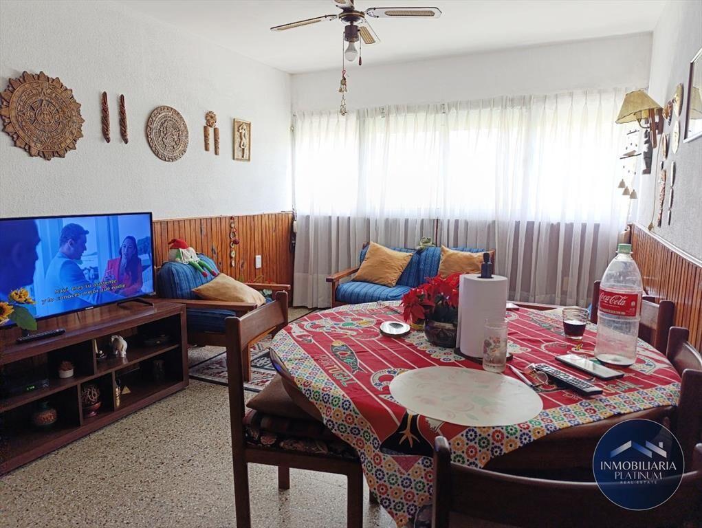 Apartamento en venta dos dormitorios c/ cochera en Euska...
