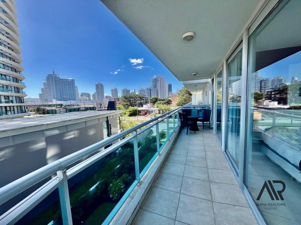 Apartamento en venta de 1 dormitorio c/ cochera en Playa...