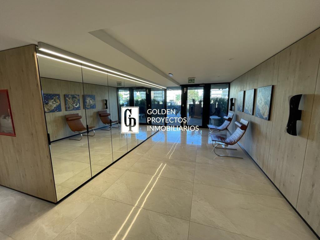 Apartamento en venta tres dormitorios y balcon en