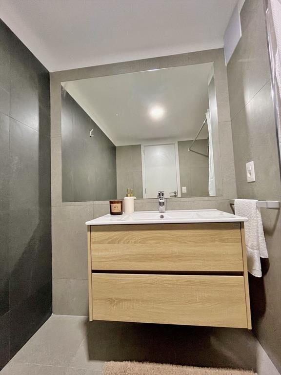 VENTA APARTAMENTO UN DORMITORIO AMOBLADO EN BUCEO