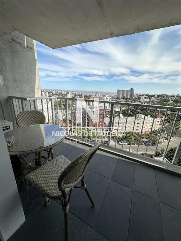 Venta Apartamento de 3 dormitorios Con Renta en