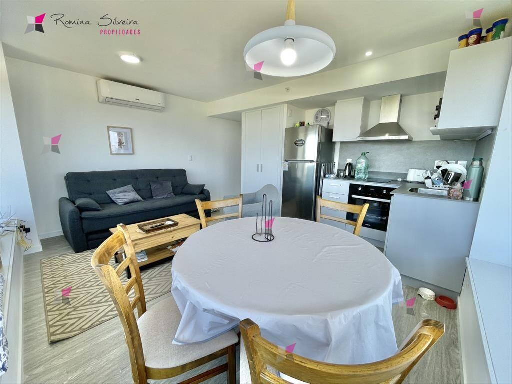 VENTA DE APARTAMENTO DE 1 DORMITORIO EN PISO ALTO