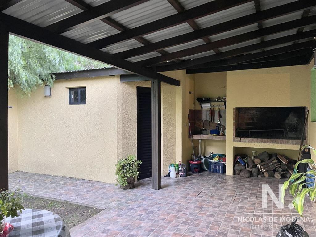 Venta Casa 3 dormitorios 2 baños - Propiedad horizontal -