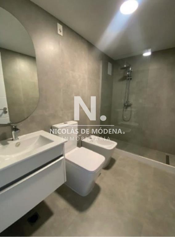 Apartamento de 2 Dormitorios en Malvin - (En