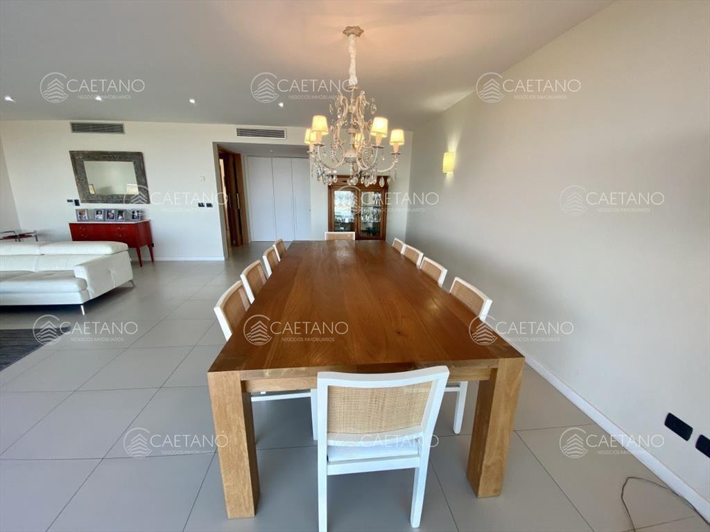Venta apartamento 4 dormitorios, playa brava del