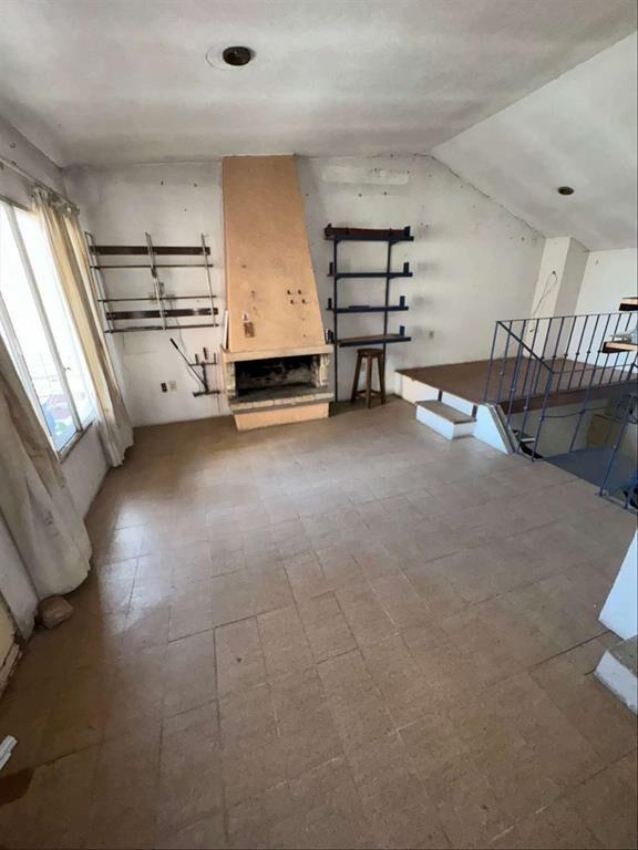 CASA EN ALQUILER POCITOS, REQUIERE REPARACIONES