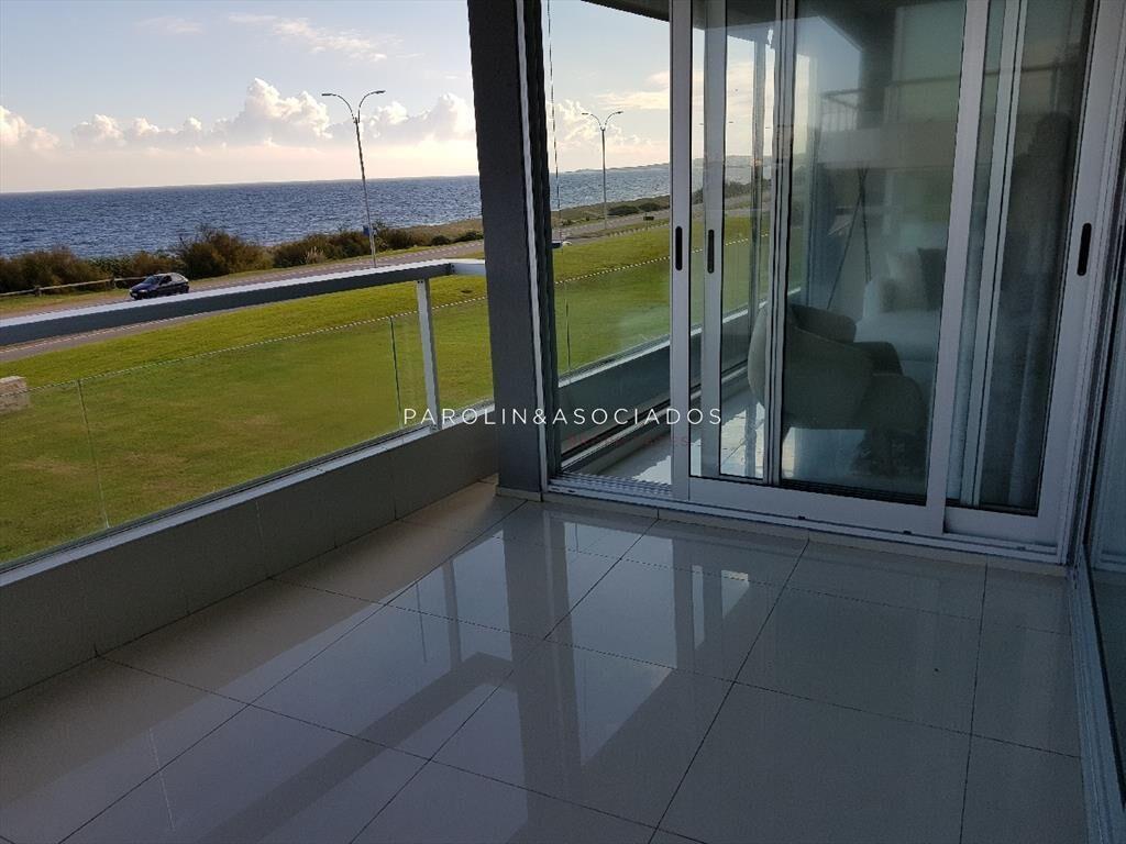 Apartamento a estrenar en venta con 3 suites mas