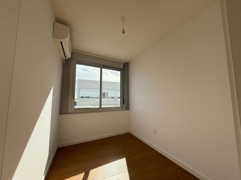 Venta 2 dormitorio con garaje en Malvín - Sky #1301...