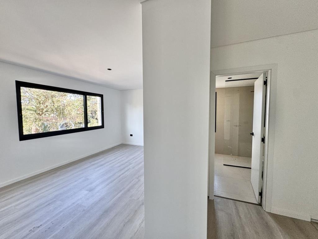 VENTA DE CASA A ESTRENAR - ZONA COLEGIOS