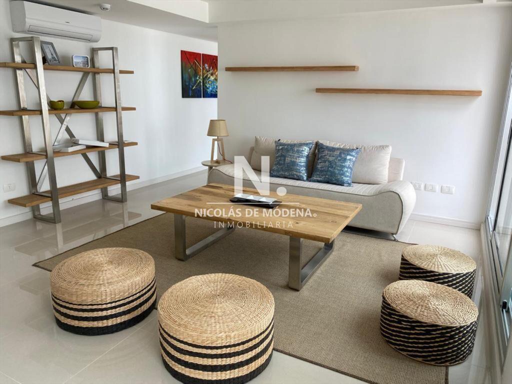 Departamento en venta de 4 dormitorios Punta Del