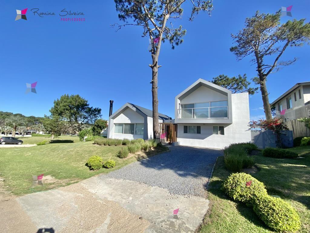 VENTA DE CASA 5 DORMITORIOS PINAR DEL FARO