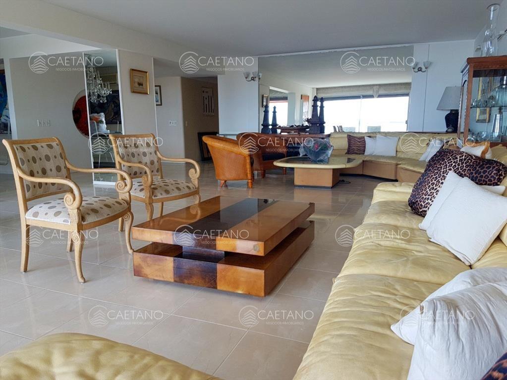 Hermoso y amplio apartamento con vista!