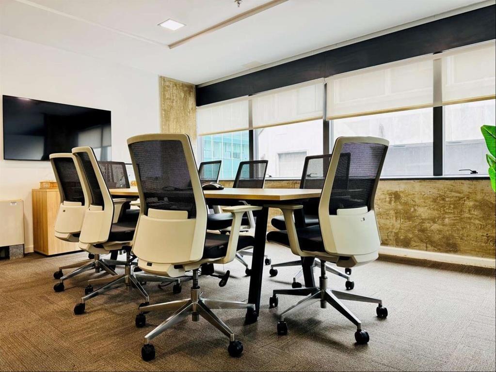 ALQUILER o VENTA - OFICINA - CIUDAD VIEJA - EDIFICIO DE CAT
