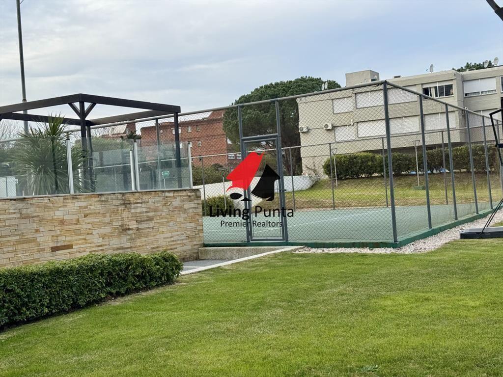 Apartamento en venta con vista al mar y buena de