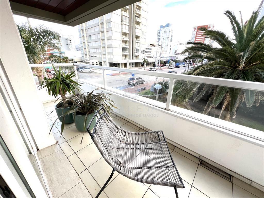 encantador apartamento de 2 dormitorios y 2 vista