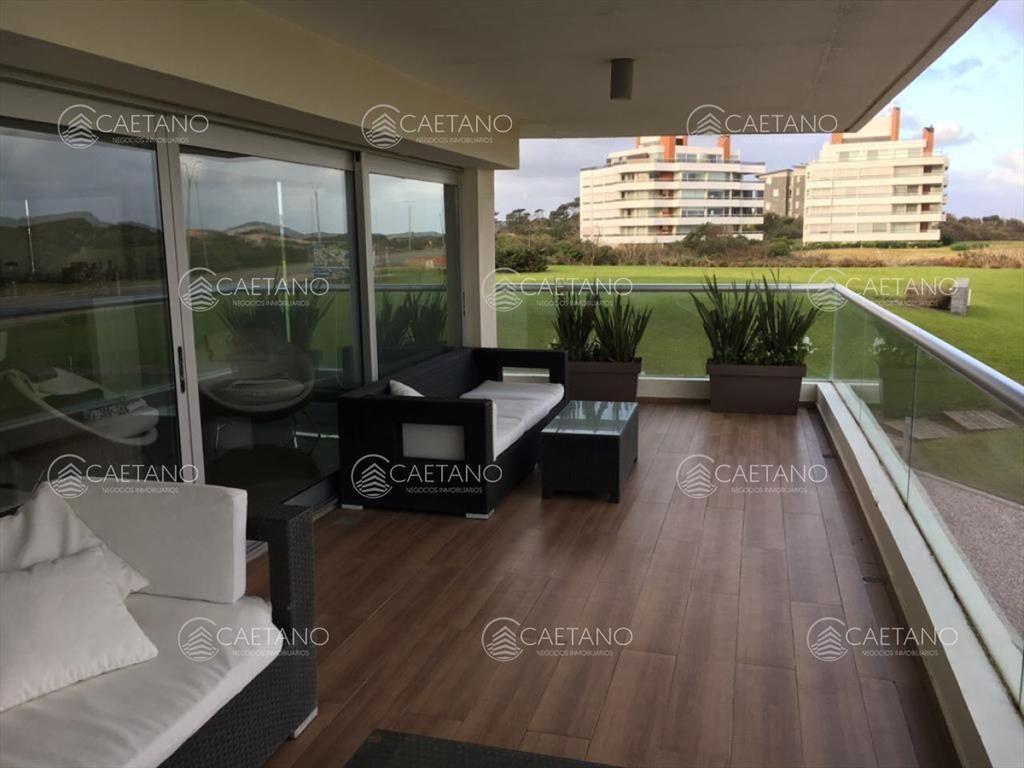 Venta Apartamento 3 dormitorios y servicio linea
