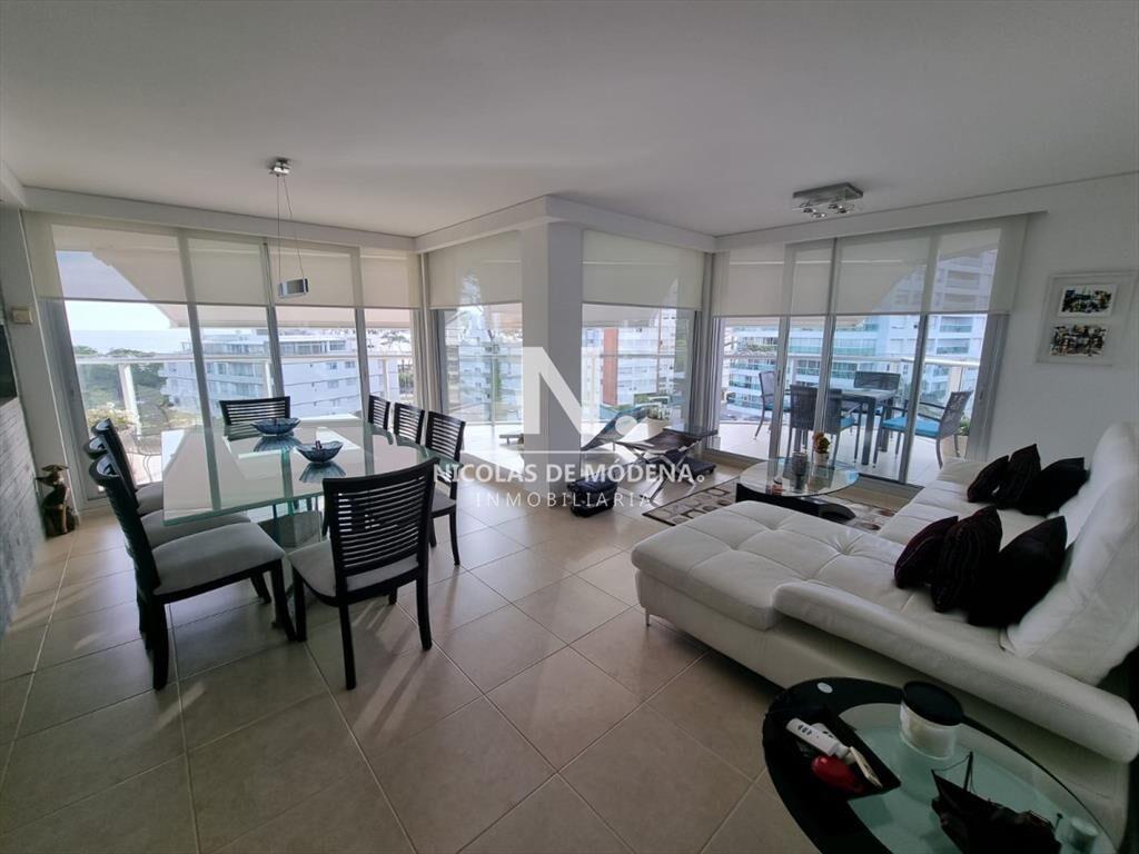 Apartamento de 3 dormitorios frente a Mansa. del
