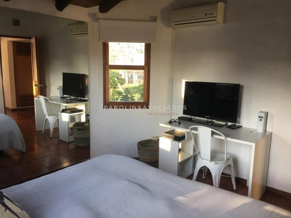 Casa en venta de 3 dormitorios en Montoya, Punta del Este.
