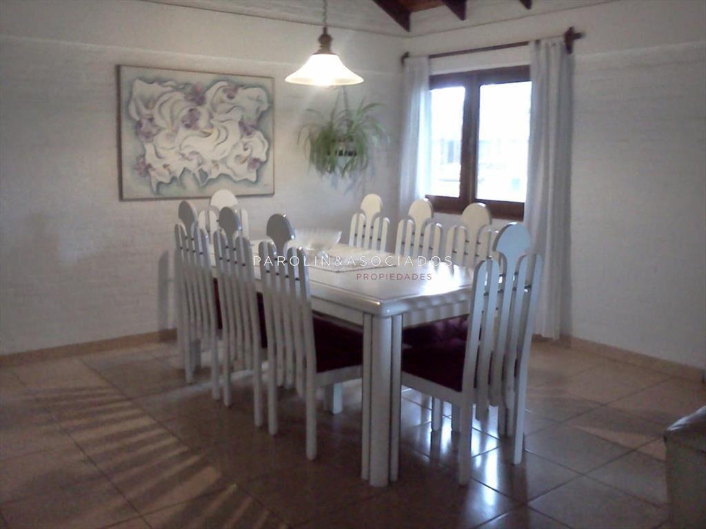 Casa en venta de 3 dormitorios en barrio Punta