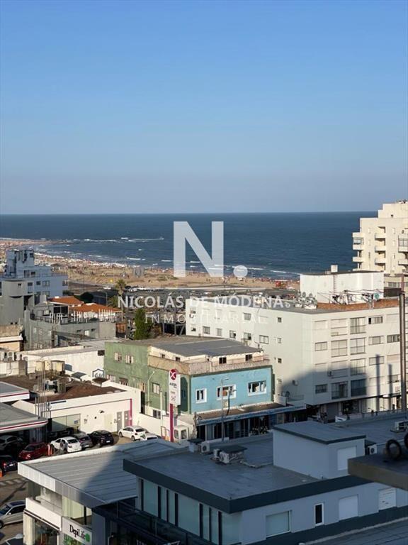 Vende Apartamento en Península - Punta del Este