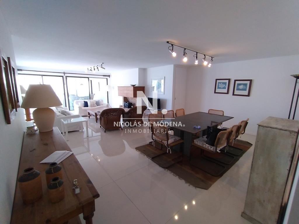 apartamento con vista a playa brava zona de