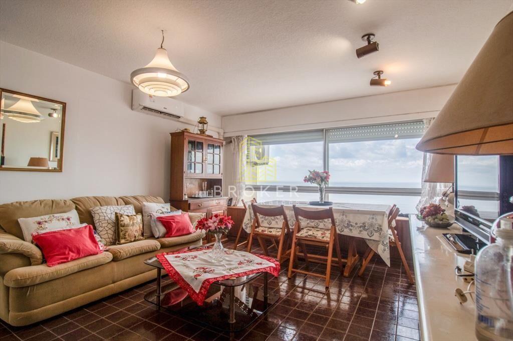 Venta de apartamento 3 dormitorios en peninsula.