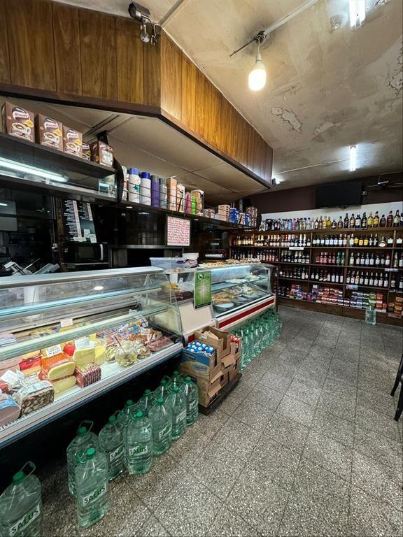 SUPERMERCADO Y ROTISERÍA EN CIUDAD VIEJA, GRAN TRAYECTORIA