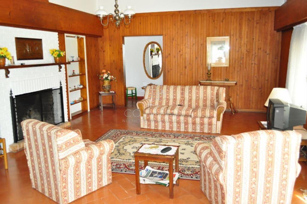 Casa ubicada en Cantegril con lindo terreno
