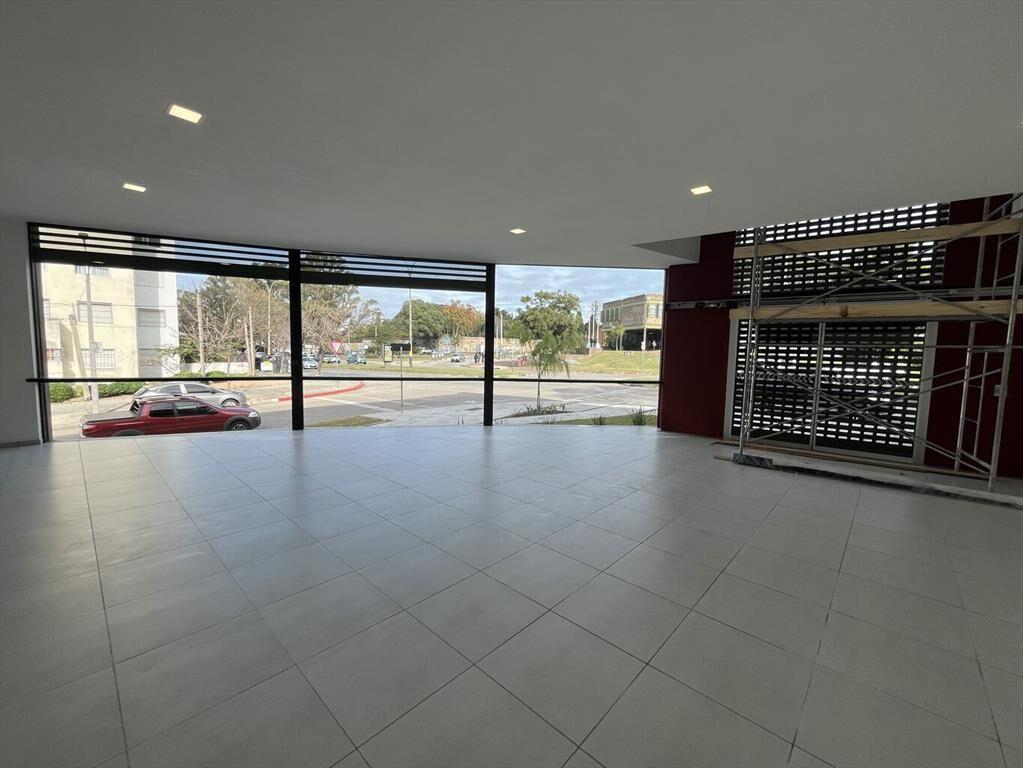 IMPONENTE LOCAL COMERCIAL  A ESTRENAR