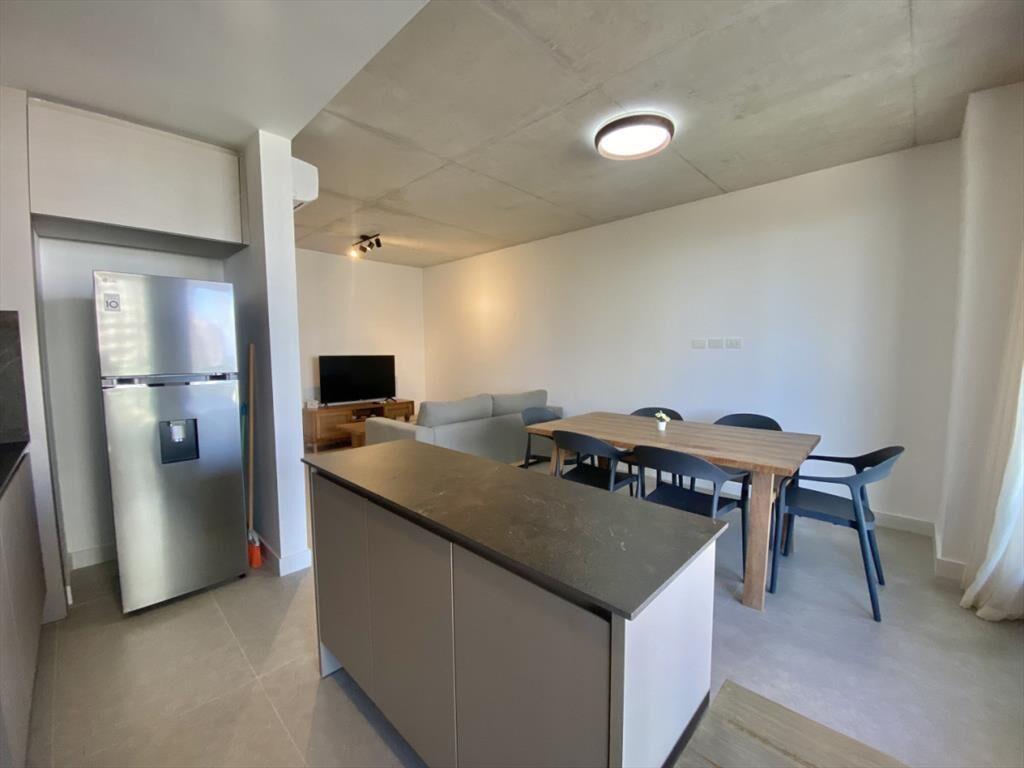VENTA DE APARTAMENTO DE 2 DORMITORIOS -EDIFICIO WAVE BRAVA