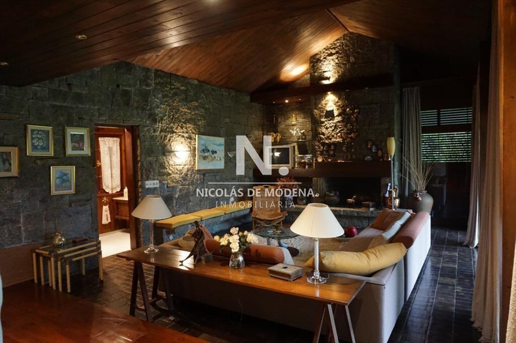 Hermosa Chalet en venta, Mansa., Bajo de Precio.
