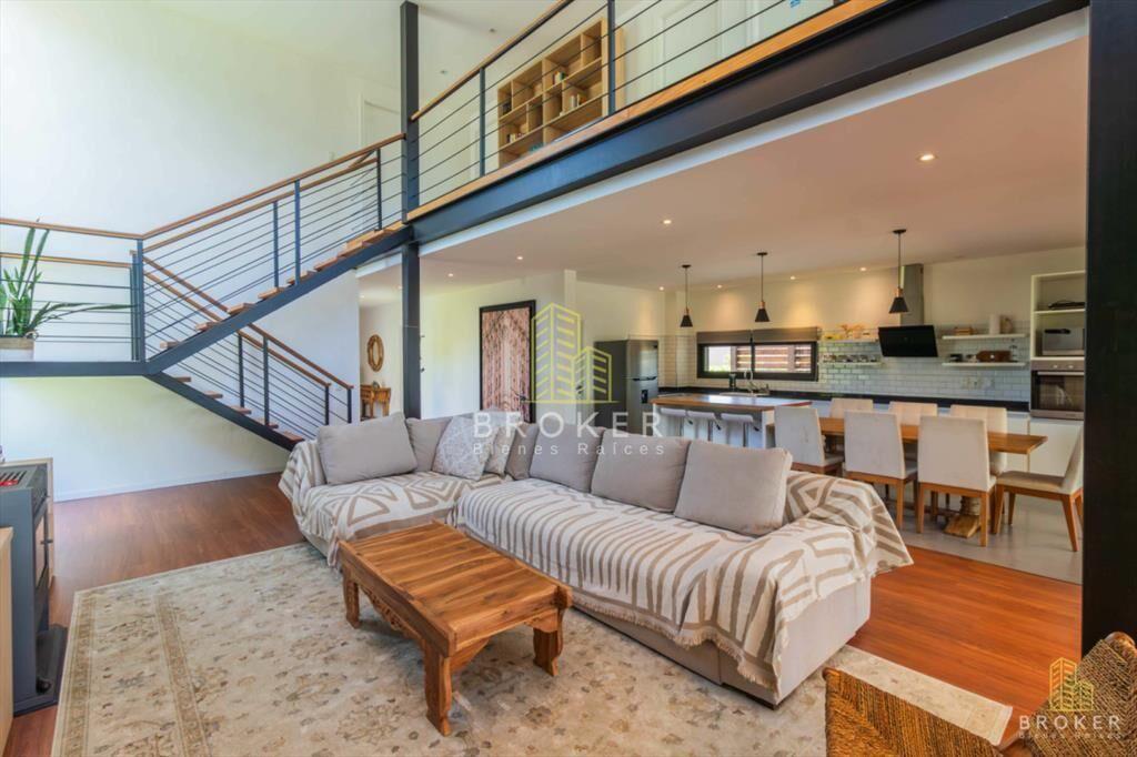 Venta Casa 4 dormitorios en Lomas de La Tahona