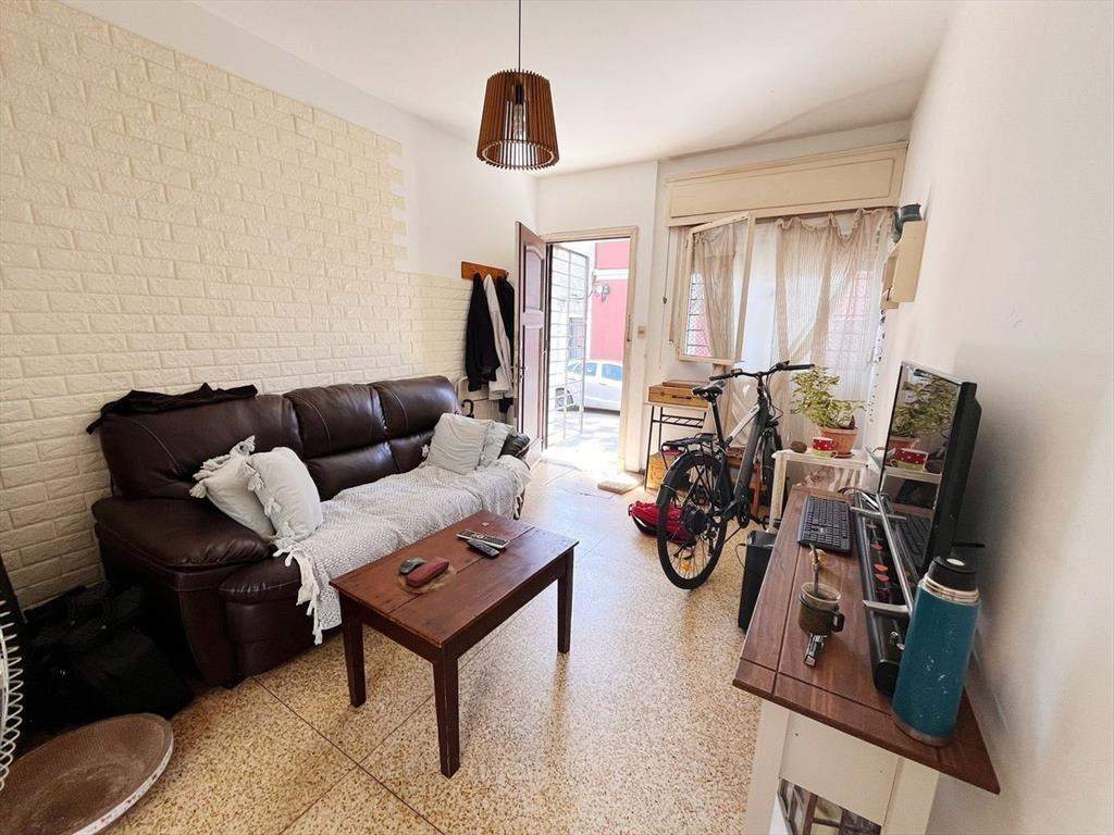 Venta 2 Casas con Renta 7% La Comercial