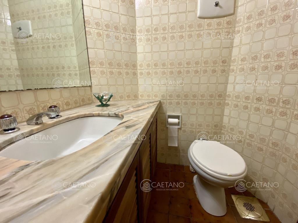 Venta apartamento 3 dormitorios más dependencia