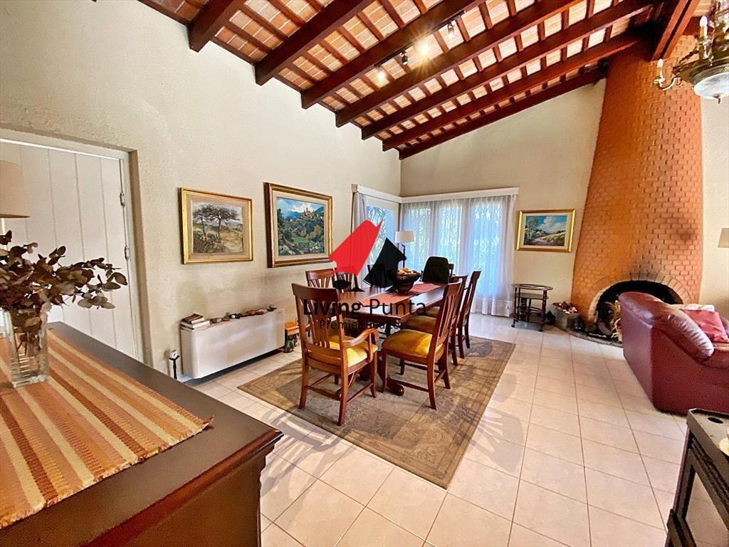 Casa en venta y alquiler con piscina
