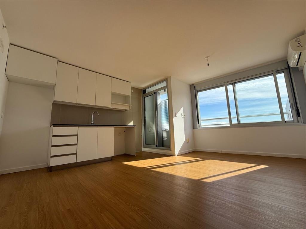 Venta 2 dormitorio con garaje en Malvín - Sky #1301...