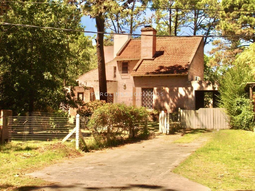 Casa en venta de 2 plantas en Punta del Este.