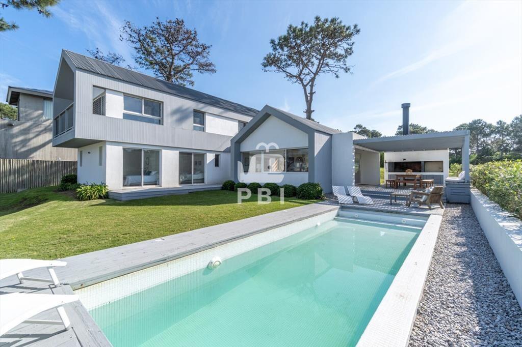 Venta de Residencia Premium en Barrio Privado -