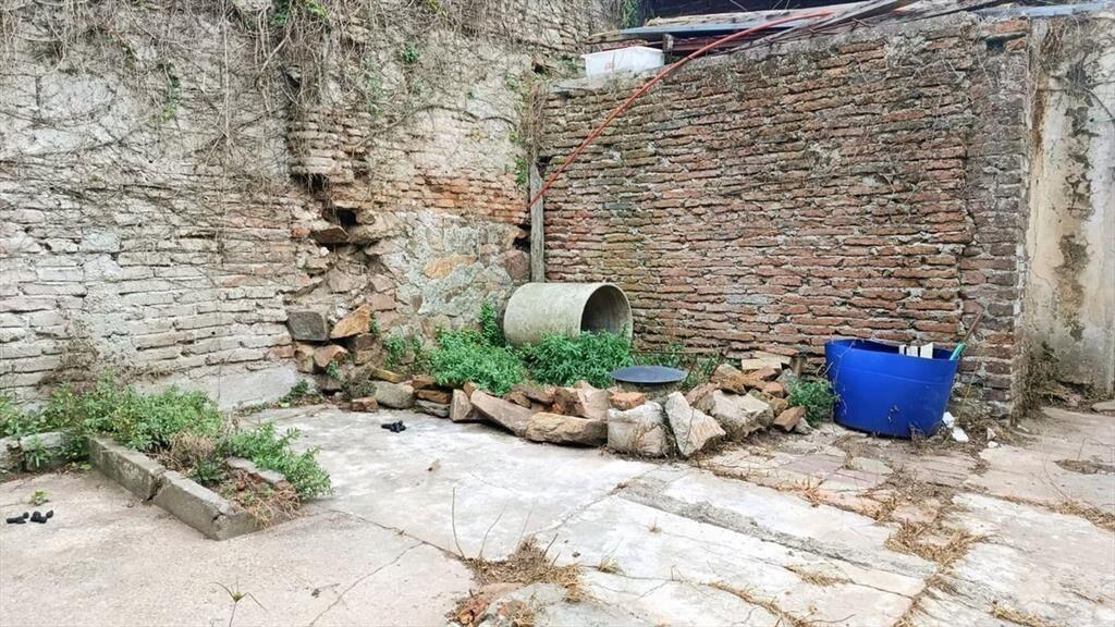 Venta de casa a reciclar en Pando
