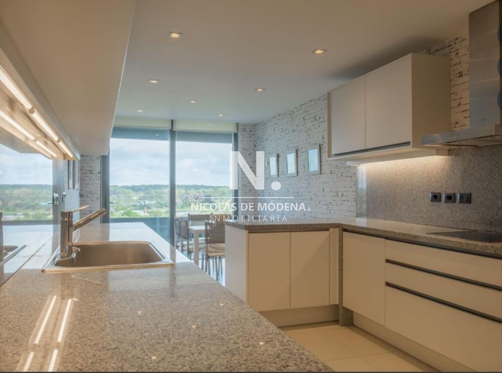 En venta Pent-house en edificio Tiburón Terrazas