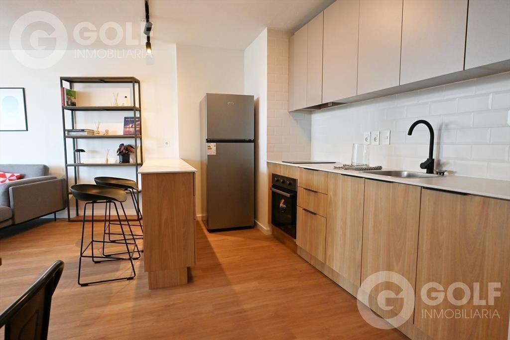 Alquiler de Loft con cochera y muebles en Pocitos