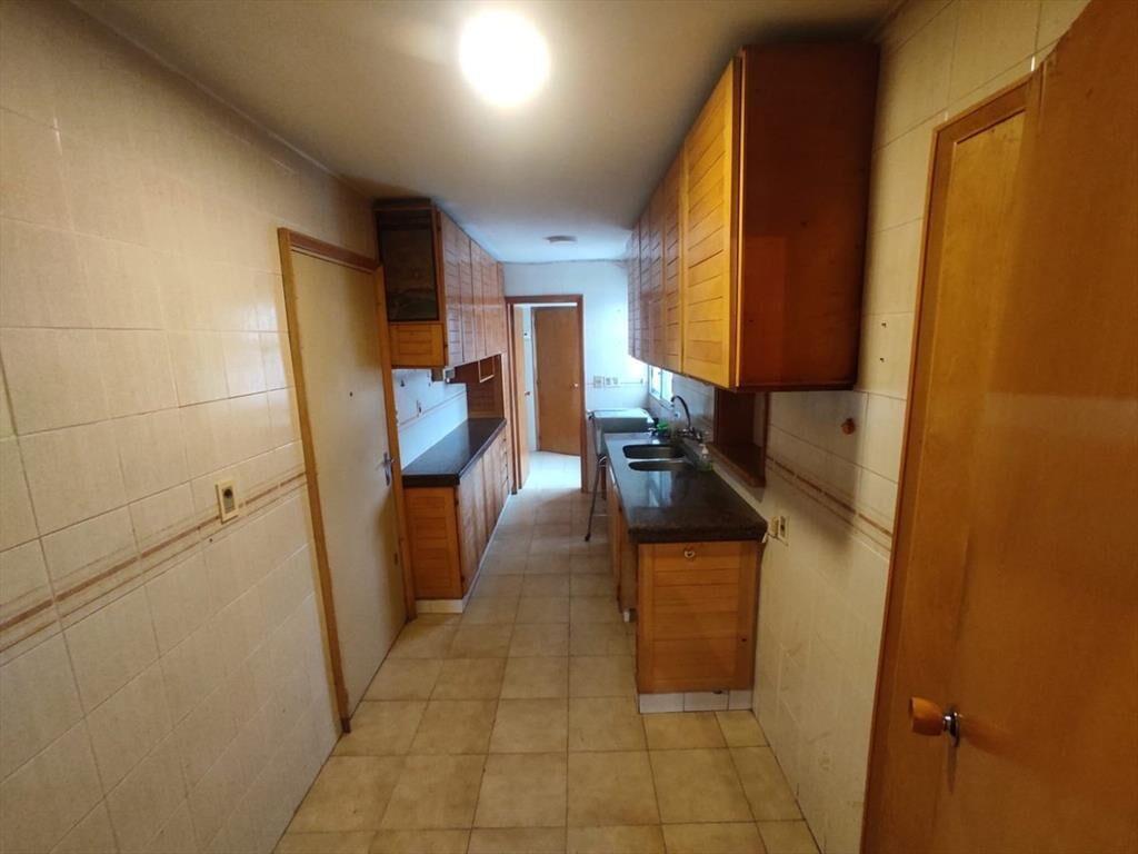 Apartamento en venta 3 dormitorios y servicio sobre Echevar