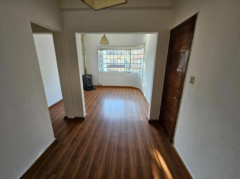 Venta apartamento de 3 dormitorios, 2 baños y patio con par