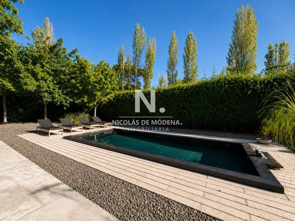 Excelente Casa Minimalista en Barrio Privado, La Arbolada -