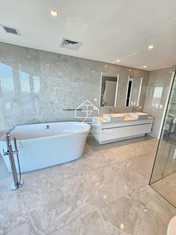 Apartamento en Punta del Este, Brava
