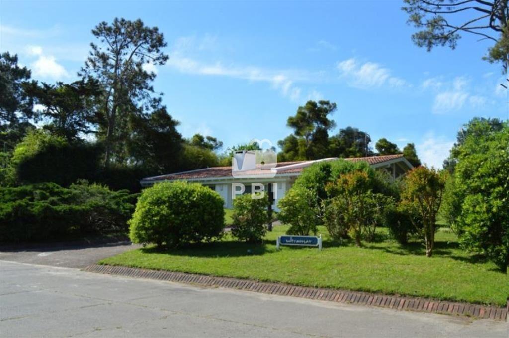 Alquiler temporario de Casa 4 DORMITORIOS en Punta Ballena,