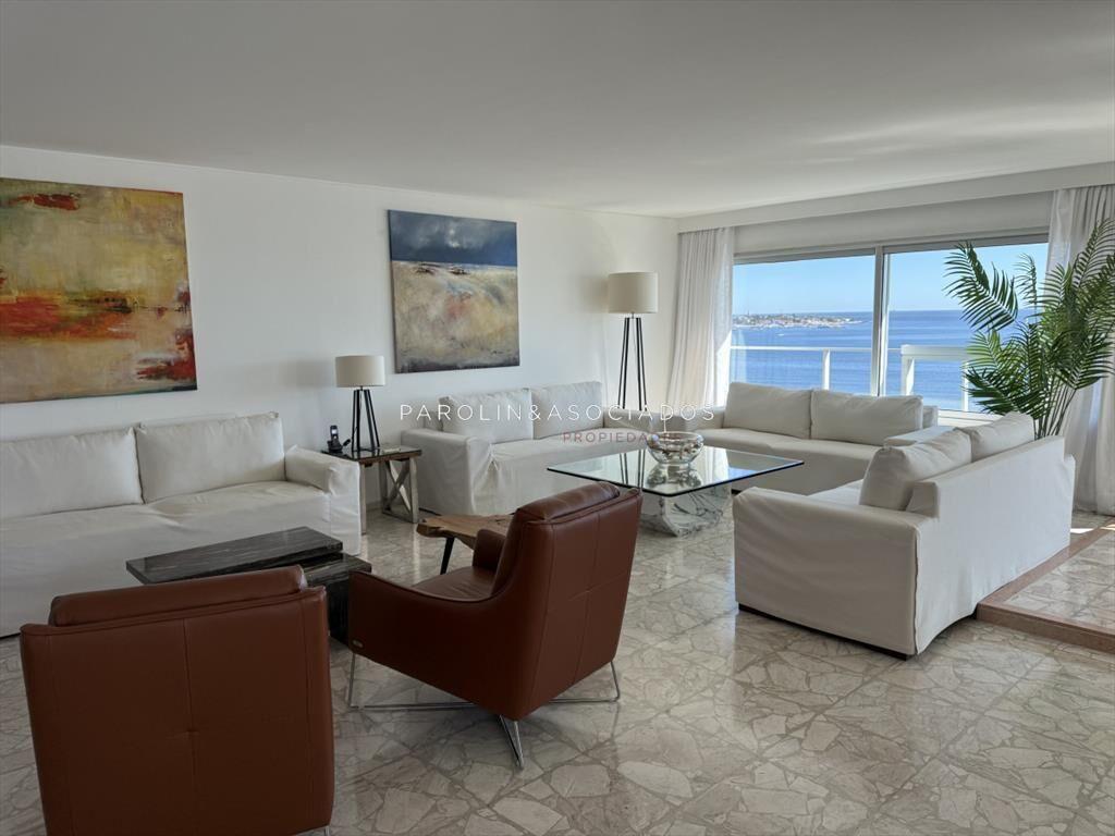 Departamento en Venta de 3 Dormitorios en Punta