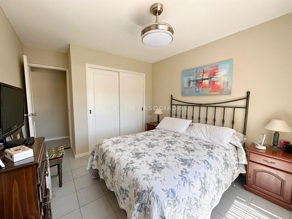 Departamento En Venta De 1 Dormitorio y Medio En Pinares Pu