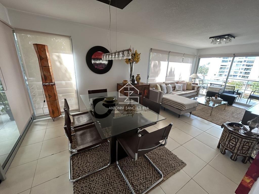 Apartamento de 3 dormitorios zona Mansa