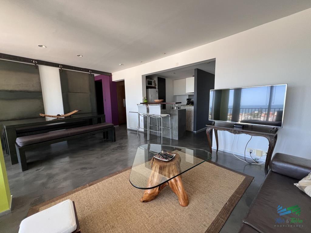 VENTA,1 dormitorio, 2 baños, con amplio living